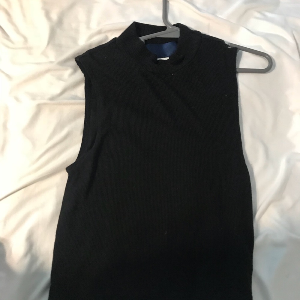 Turtle neck crop top